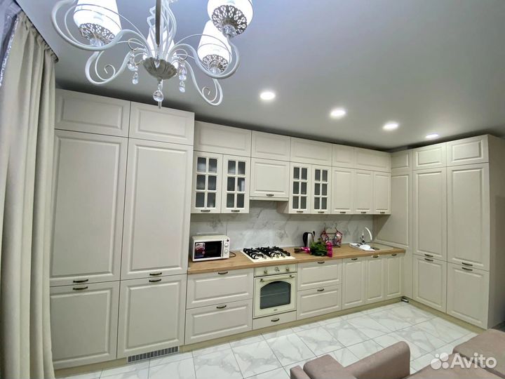 Угловая кухня на заказ. Фабрика