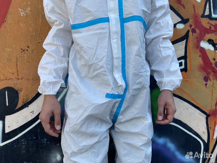 Защитный костюм