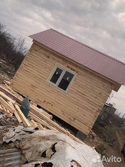 Бригада строителей