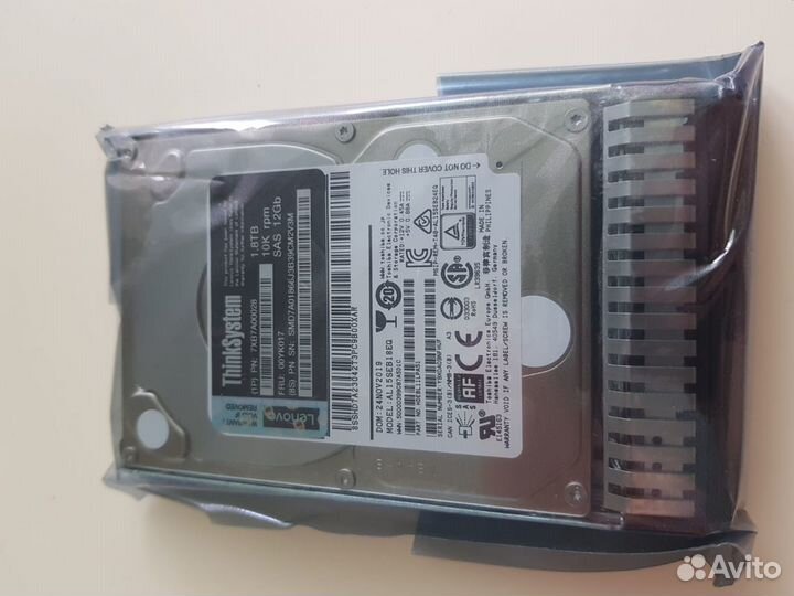 Жесткий Диск Lenovo ThinkSystem 1.8Tb 00YK017
