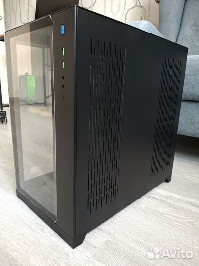 Lian LI PC-O11 Dynamic Designed by Razer идеал