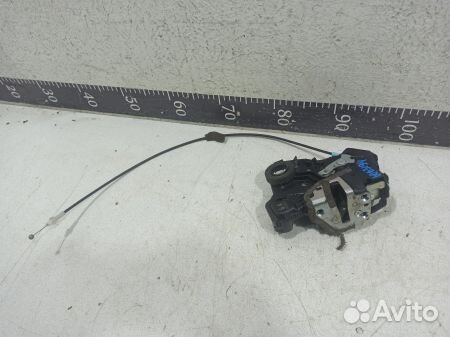 Замок двери передней левой