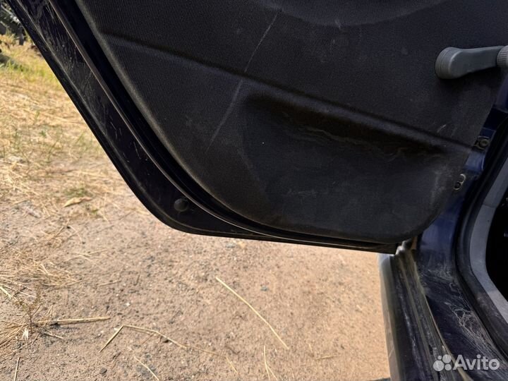 Дверь Skoda Fabia 2003