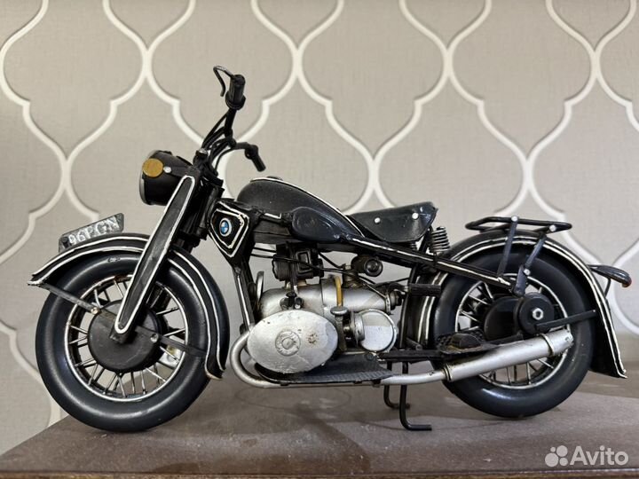 Модель мотоцыкла BMW 1:10