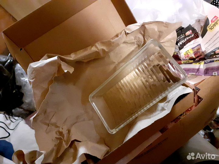 Стекла противотуманных фар Ауди 100 с3