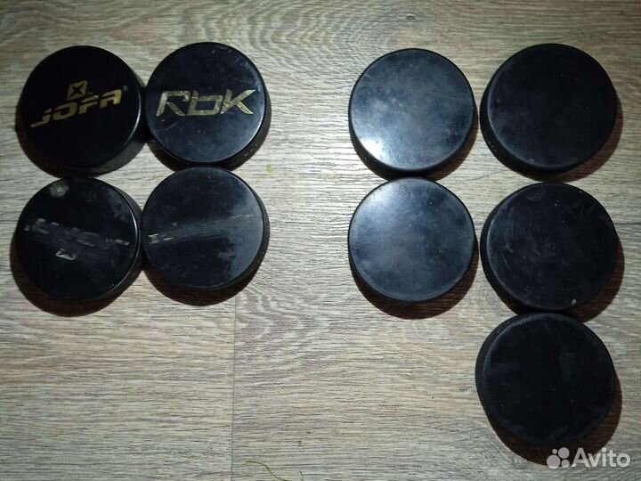 Шайба хоккейная (цена в описании)