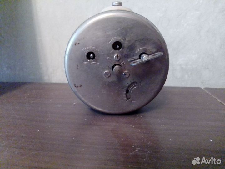 Часы будильник СССР