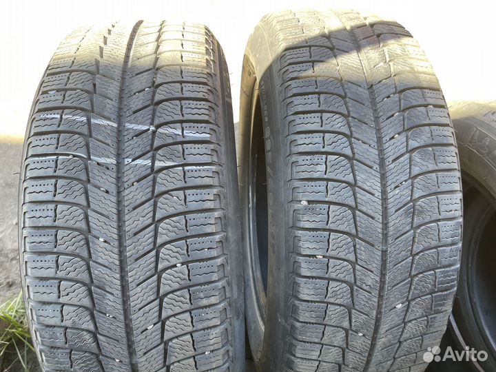 Michelin X-Ice XI3 225/60 R17 99H