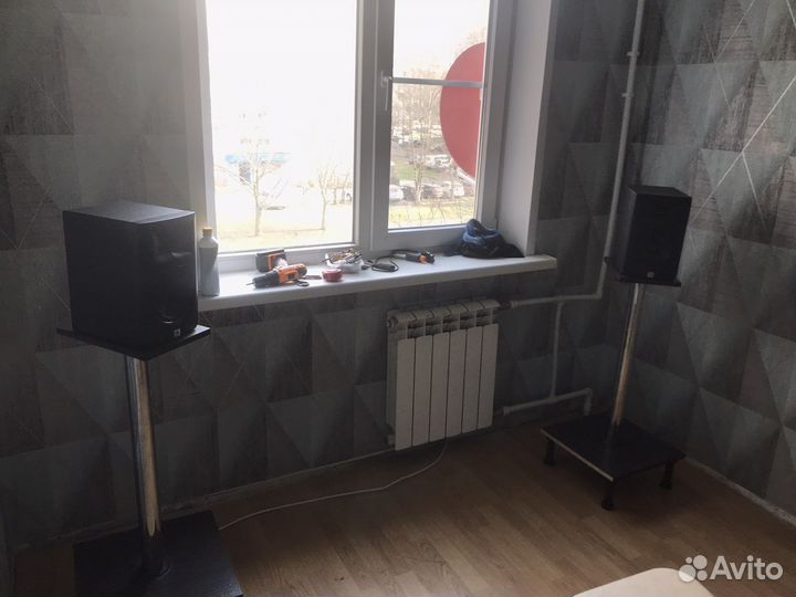 Стойки для акустики