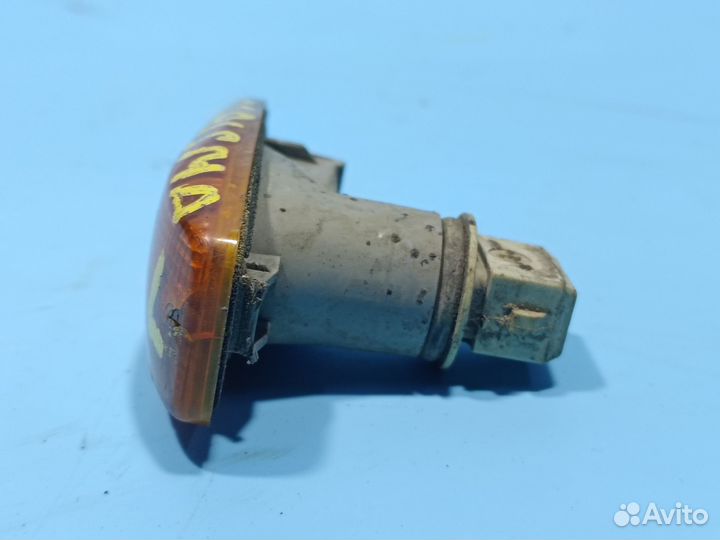 Повторитель поворота для Mitsubishi Carisma