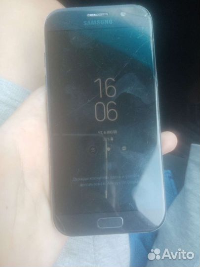 Телефон Samsung galaxy 520