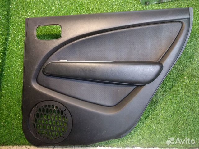 Обшивка двери задняя правая Mitsubishi Outlander