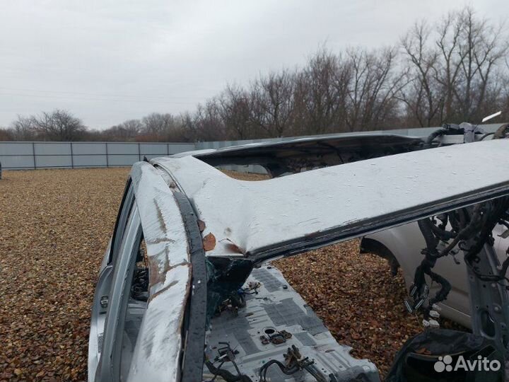 Крыша панель крыши Toyota Land Cruiser VDJ200 1VD