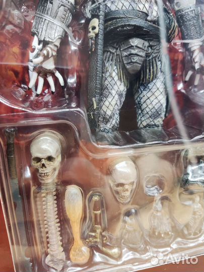 Фигурка Predator 2 ultimate elder Predator