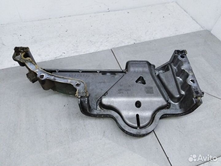 Крышка двигателя 20524635 Рено