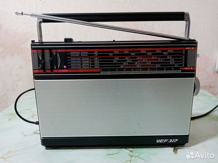 Радиоприемник VEF317 (СССР)