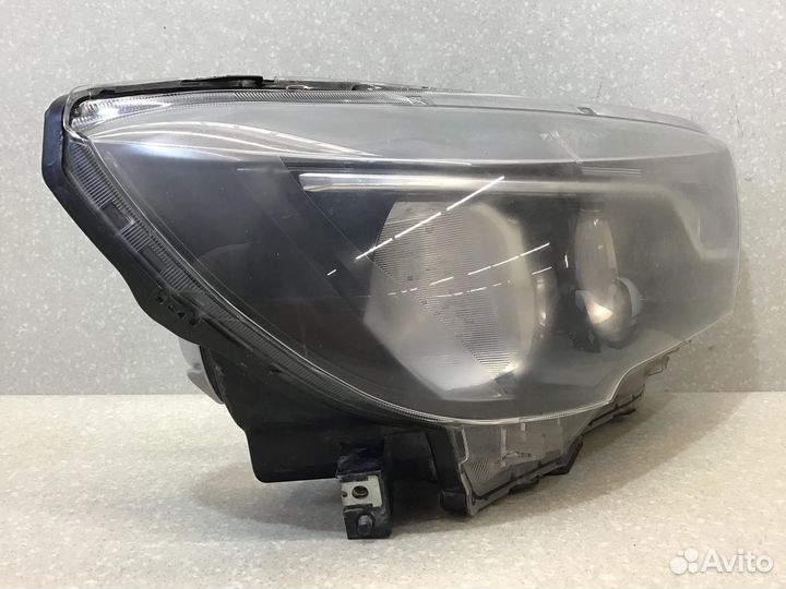 Фара правая VAZ LADA Vesta 2015