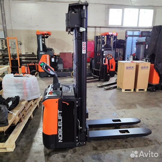 Штабелер самоходный 1,6 тонны 5,5м