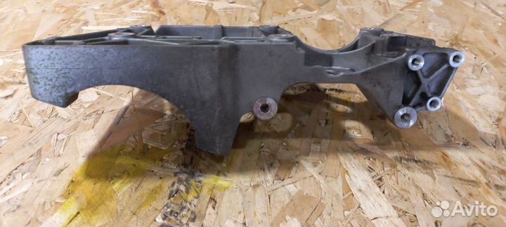 Кронштейн генератора Skoda Octavia A5, VAG