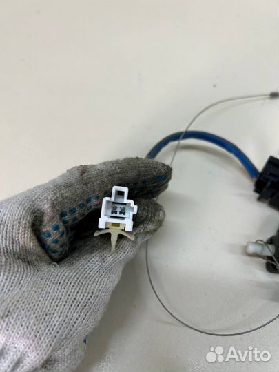 Активатор замка крышки бензобака Hyundai Sonata 6