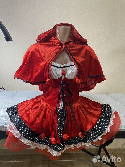 Костюмы, вечерние наряды