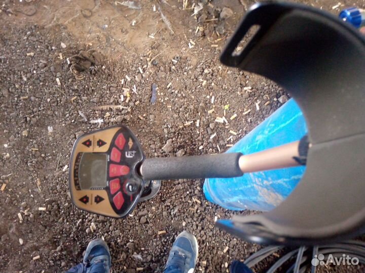 Металлоискатель бу Fisher 4