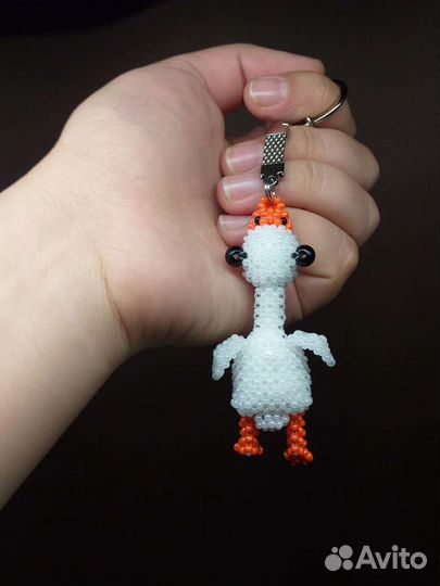 Брелок амигуруми гусь из бисера