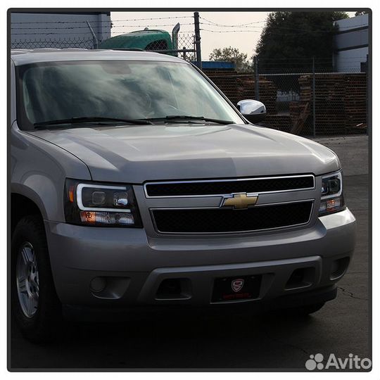 Передние фары Шевроле Тахо 2007-2014