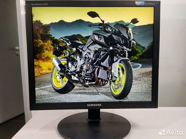 Samsung SyncMaster E1920NR, 1280x1024, TN