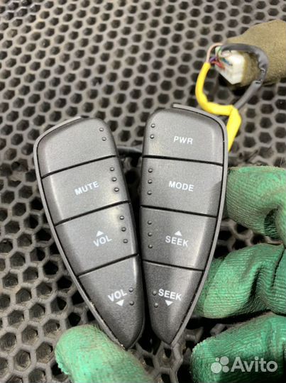 Кнопки в руль Кайрон SsangYong Kyron