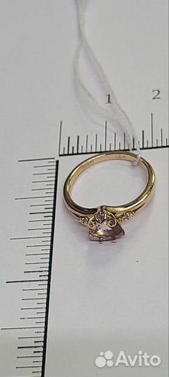 Золотое кольцо с аметистом 16,5р