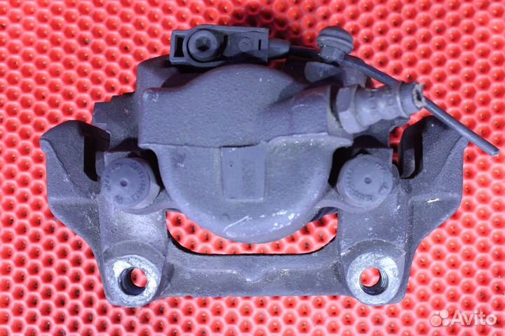 Суппорт тормозной передний правый Mercedes-Benz E