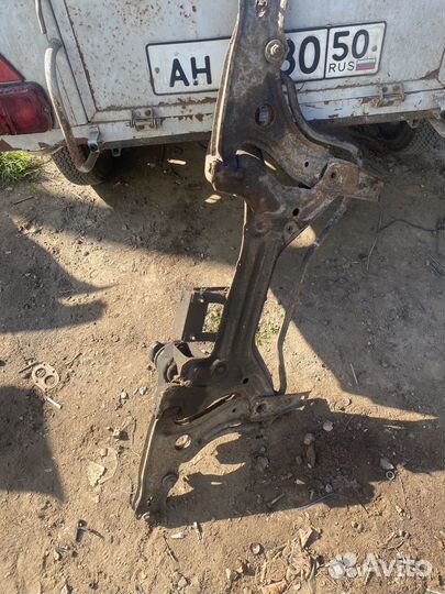 Подрамник volkswagen golf 2 1.6