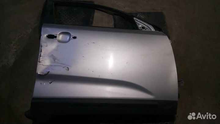 Дверь передняя правая для Kia Sorento XM 2009