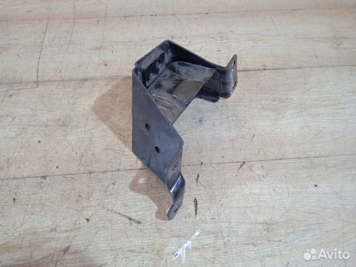 Кронштейн Volkswagen Touareg 3.0 2008