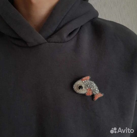 Брошь 