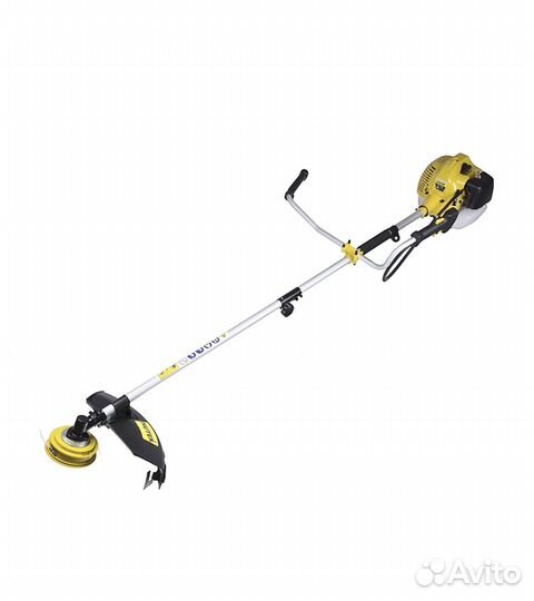 Покос травы тримером