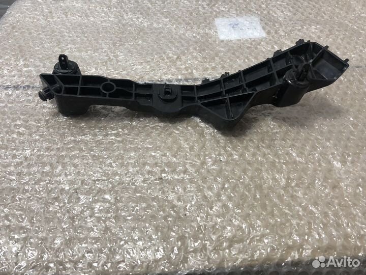 Направляющая переднего бампера левая для lexus nx