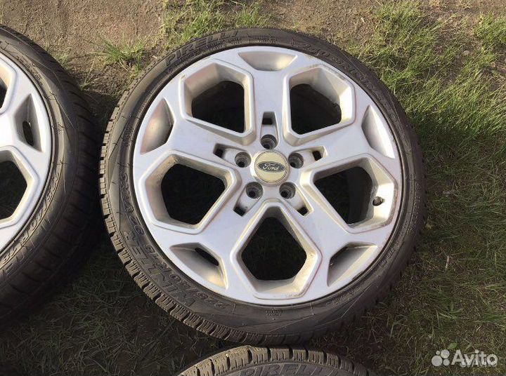225/40R18 Pirelli /Ford (5x108/цо63.3)