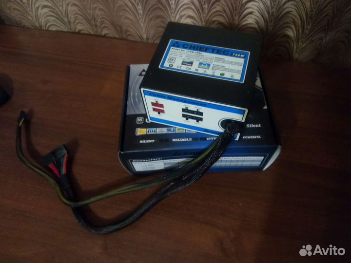 Модульные блоки питания Chieftec 750ват