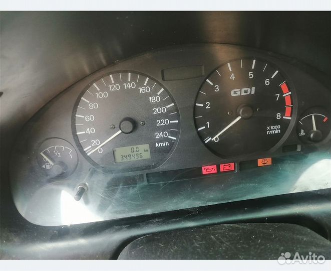 Щиток приборов Митсубиси Каризма