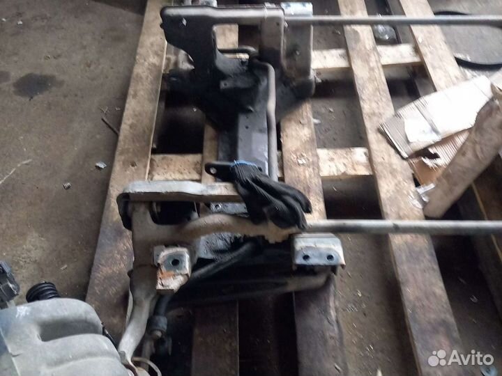 Фольцваген т4 Подрамник в сборе