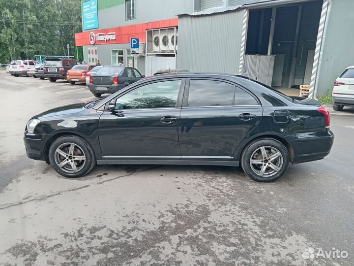 Toyota Avensis 1.8 МТ, 2008, 260 000 км