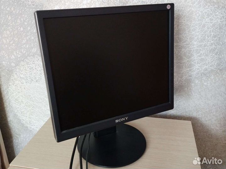 Монитор Sony SDM-S75A