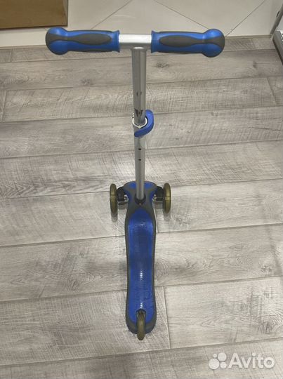 Самокат трехколесный globber