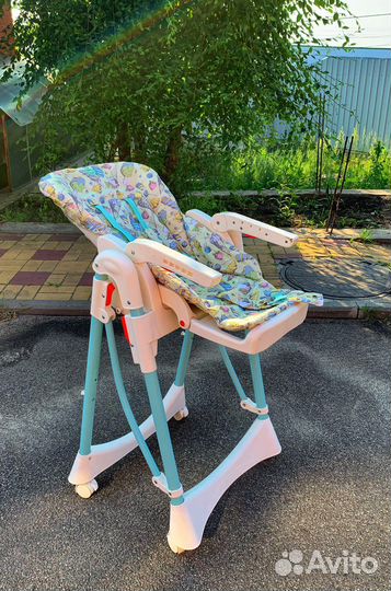 Стульчик для кормления Happy Baby Kevin V2 Blue