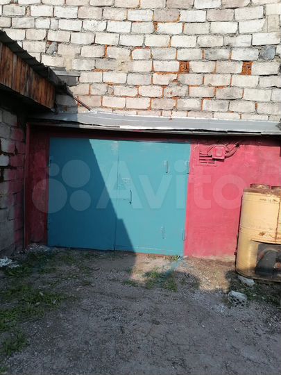 Гараж, > 30 м²