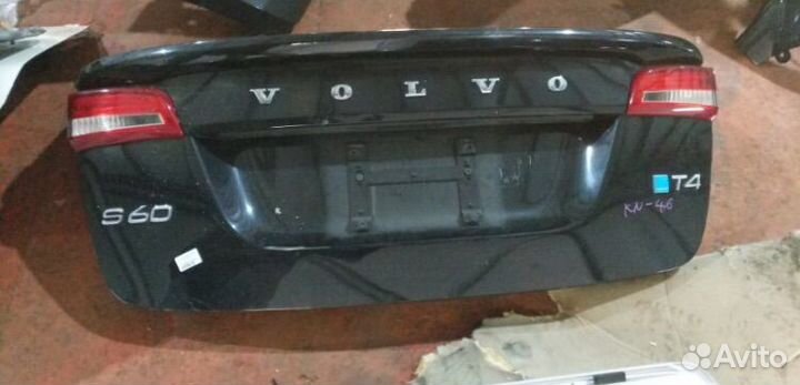 Крышка багажника Volvo s60