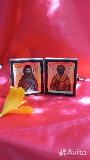 Редкий и необычный подарок.Иконы складень походные