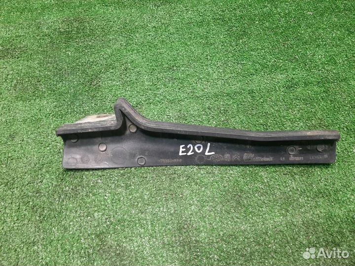 Брызговик порога левый Toyota Aygo B10 2009